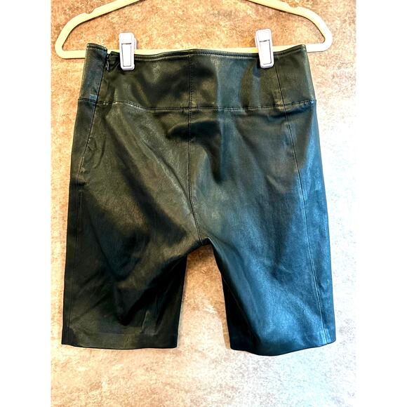 Lita by Ciara Leather Biker Shorts - 100% Lamb Leather Black - size 4 - Picture 10 of 15